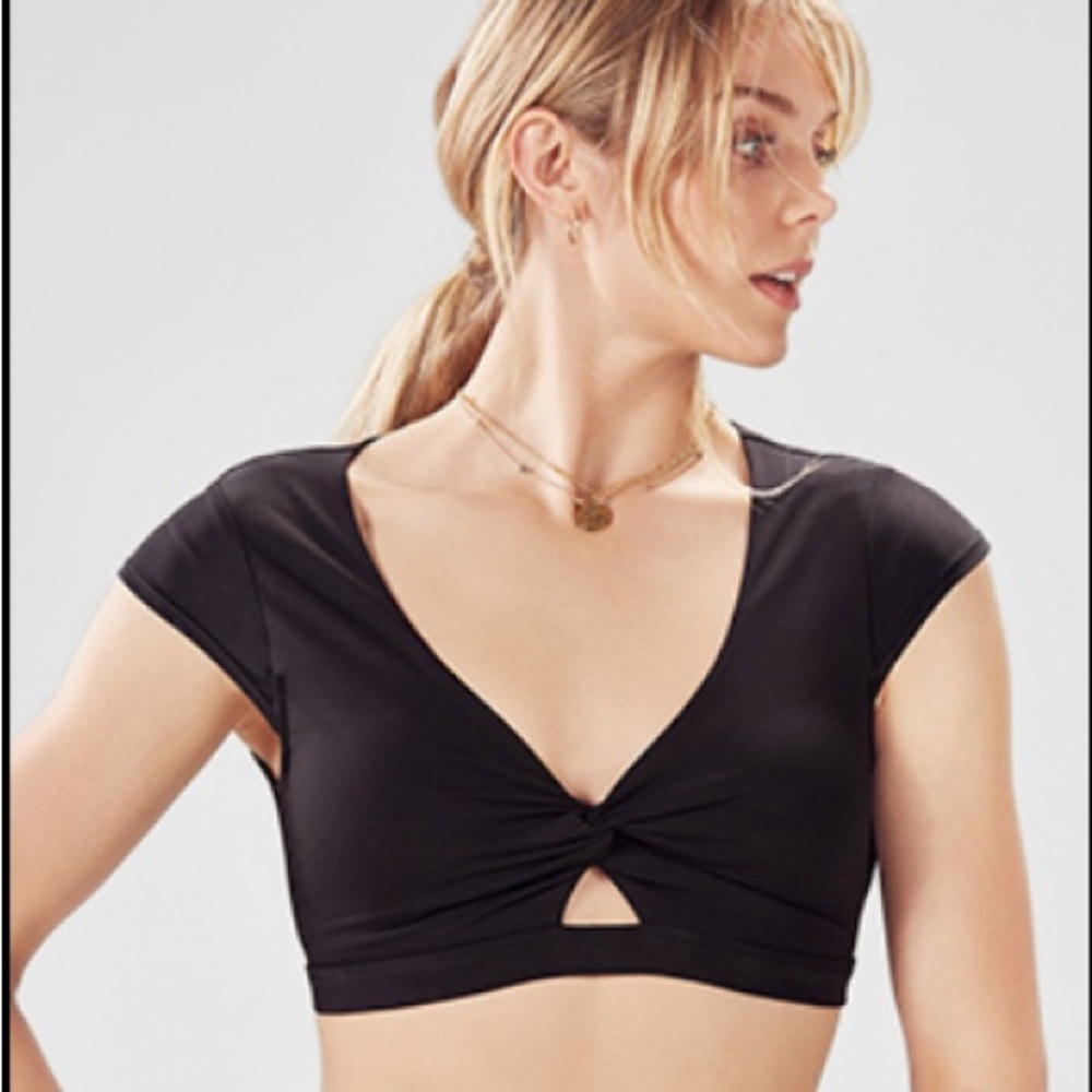 L | Fabletics Black Sahana Sports Bra